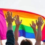 Ucrania: Discriminación y Hope Drive LGBTQ+ Soldados