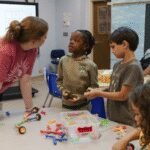 Über 20 Staaten verklagen Trump Administration über Bildungsmittel Einfrieren; After-School-Programme in Gefahr, GOP-Distrikte unter schlimmsten Hit