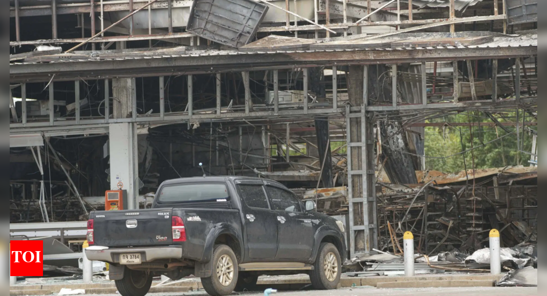 Hinter tödlicher Zusammenstöße ein bitterer Spucke zwischen 2 dynastischen Führern