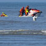 Policía francesa que usa táctica de Jetski para detener los barcos migrantes | Reino Unido | Noticias