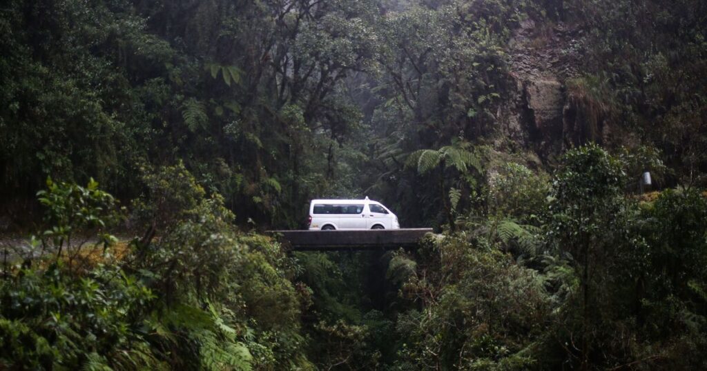 El ‚camino de la muerte‘ de 43 millas que es uno de los ‚más peligrosos‘ del mundo | Mundo | Noticias