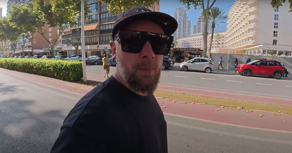 Brit riskiert Benidorms ‚raueste Kneipenkriechen‘ und die Dinge sind gewalttätige Kurven | Welt | Nachricht