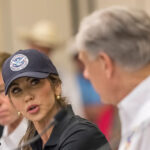 El líder de FEMA no se muestra después de las inundaciones mortales de Texas