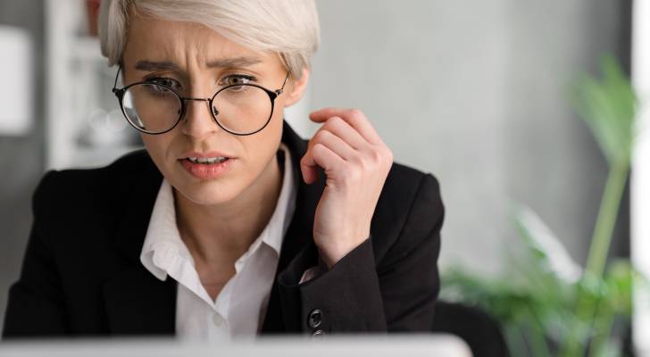 Ich habe 1.000 Stunden PTO aufgebaut – aber jetzt möchte meine Firma mich mit 35% meines Lohns auszahlen. Ist das fair? Ich habe 1.000 Stunden PTO aufgebaut – aber jetzt möchte meine Firma mich mit 35% meines Lohns auszahlen. Ist das fair?