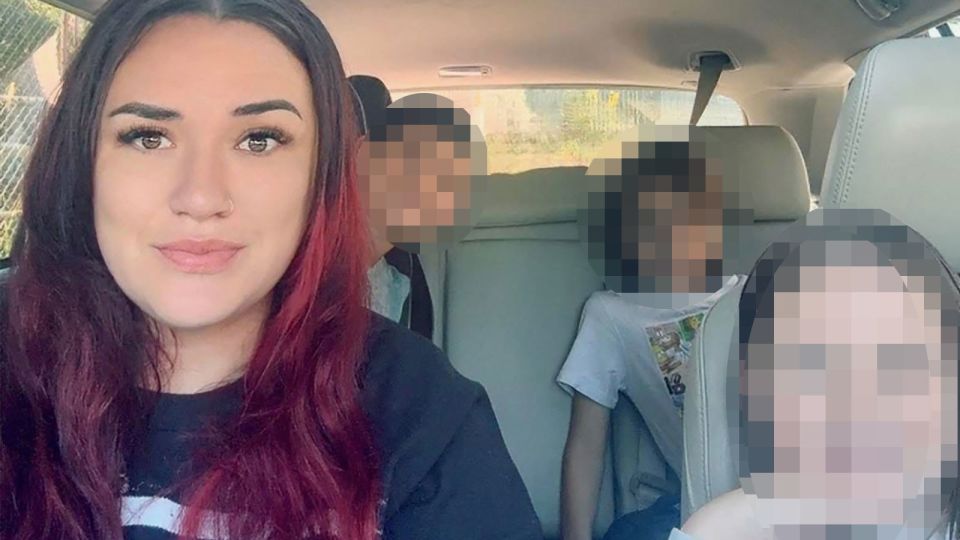 Eine neuseeländische Mutter und ihr 6-jähriger Sohn machten eine kurze Reise nach Kanada. Sie haben Wochen mit Eis inhaftiert Eine neuseeländische Mutter und ihr 6-jähriger Sohn machten eine kurze Reise nach Kanada. Sie haben Wochen mit Eis inhaftiert