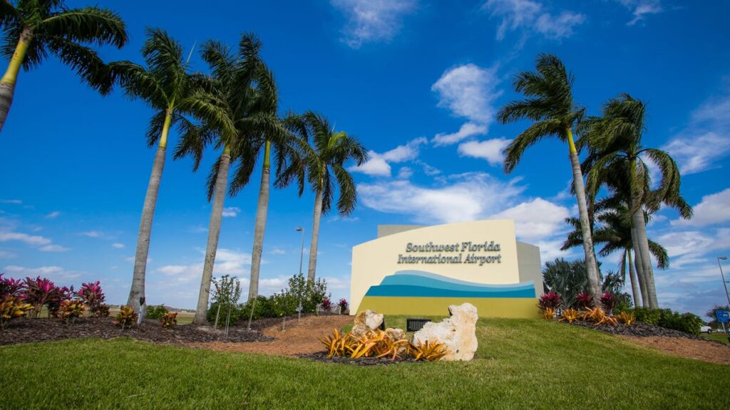 Welche kommerziellen Fluggesellschaften fliegen in RSW in Fort Myers, Florida, in und aus RSW?