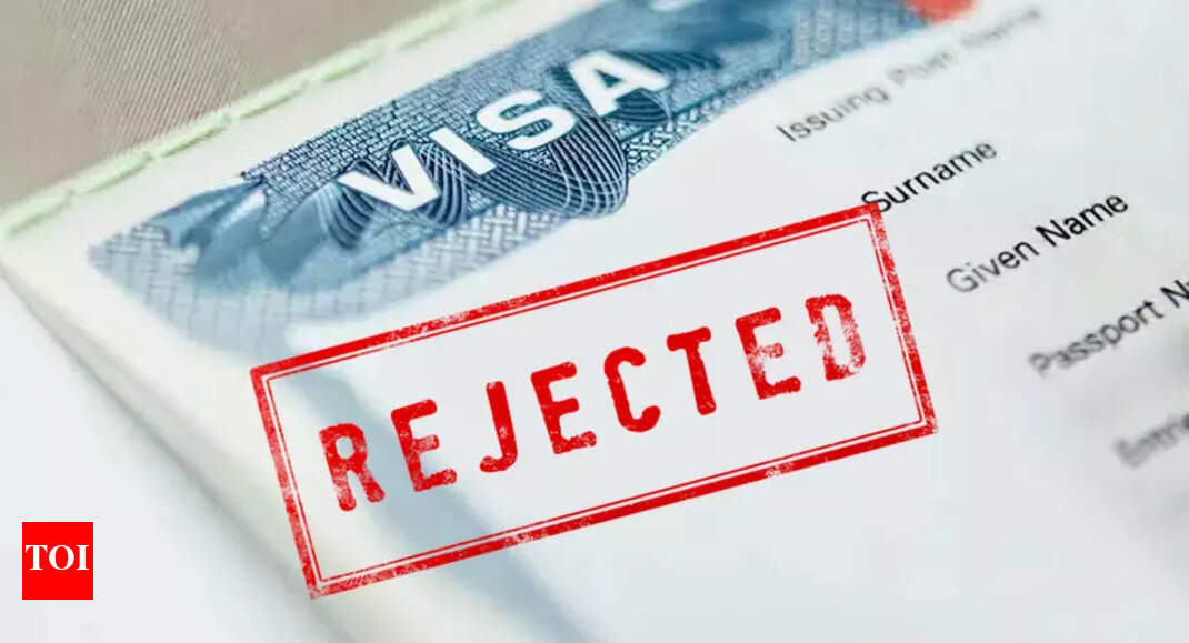 US -Visa -Albtraum: Die indische Familie wurde trotz 50 Lakh -Einsparungen in Höhe von 50 Lakh, globale Reisegeschichte, stabile Arbeitsplätze abgelehnt. Frustrierende Begegnung wird viral US -Visa -Albtraum: Die indische Familie wurde trotz 50 Lakh -Einsparungen in Höhe von 50 Lakh, globale Reisegeschichte, stabile Arbeitsplätze abgelehnt. Frustrierende Begegnung wird viral