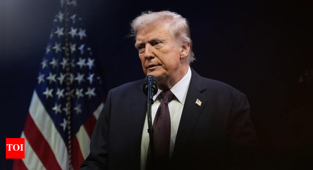 „Er war der einzige …“: House Speaker Johnson gibt Trump FBI -Epstein -Behauptung zurück; klärt, dass er die Worte des Anwalts wiederholte „Er war der einzige …“: House Speaker Johnson gibt Trump FBI -Epstein -Behauptung zurück; klärt, dass er die Worte des Anwalts wiederholte