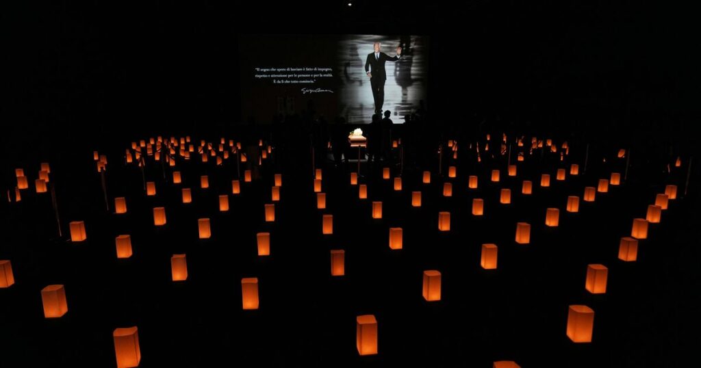 Tausende zahlen Giorgio Armani Respekt, während der Mailand um Modikon Ikone trauert | Welt | Nachricht