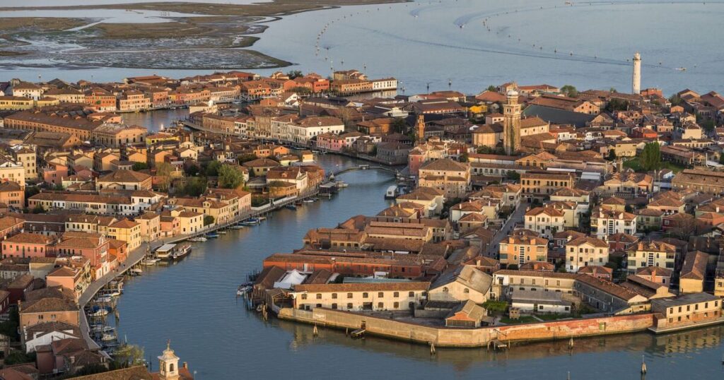 Empörung in Venedig als Eltern, die für Kinder mit Fußball spielen | Welt | Nachricht