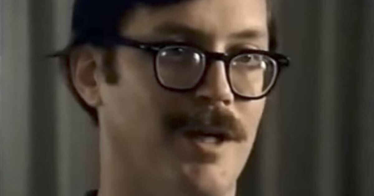 Serienmörder Edmund Kempers schrecklicher Handlung zum Detektiv, während er in der Zelle eingeschlossen ist | Welt | Nachricht Serienmörder Edmund Kempers schrecklicher Handlung zum Detektiv, während er in der Zelle eingeschlossen ist | Welt | Nachricht