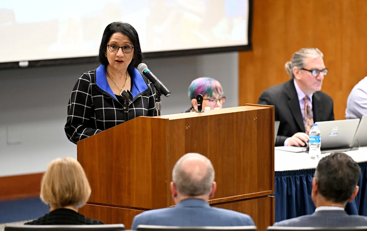 Der Präsident von Penn State hat gerade eine hohe Gehaltserhöhung erhalten. Wo rangiert sie national? Der Präsident von Penn State hat gerade eine hohe Gehaltserhöhung erhalten. Wo rangiert sie national?