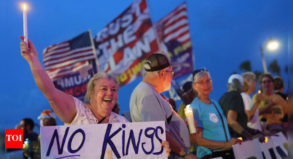 Was sind „No Kings“-Proteste? Warum sich Tausende gegen Trump auflehnen und wie das MAGA-Regime zurückschlägt