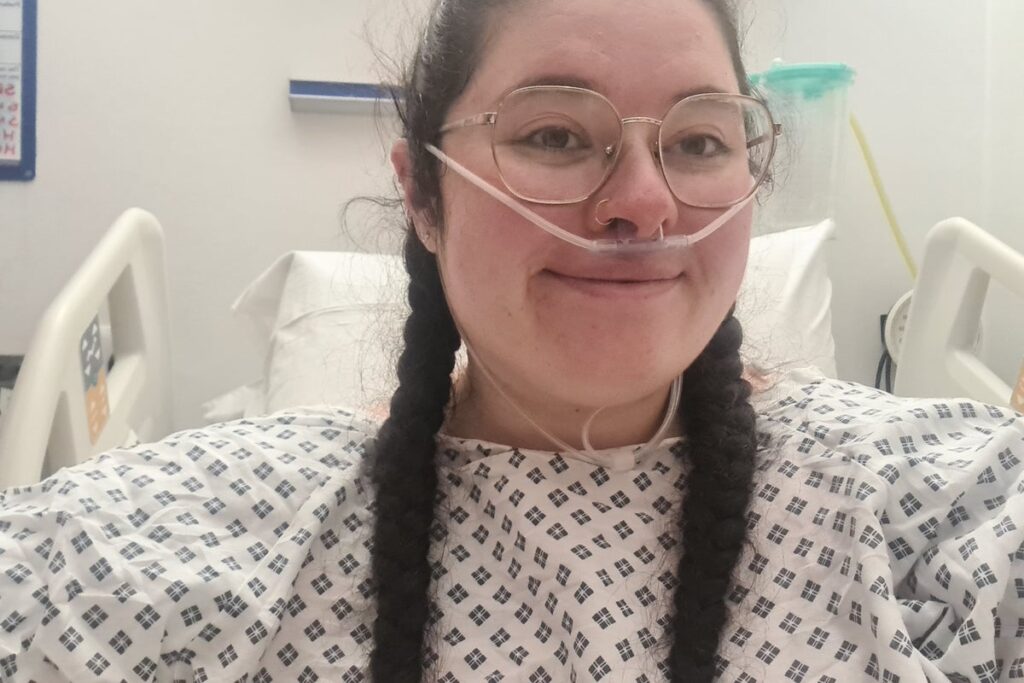 Krankenschwester, die Schmerzen als Muskelverletzung abgewiesen hat