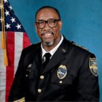 Der Sheriff von Jacksonville gibt die ersten Festnahmen der Behörde wegen Verstößen gegen Floridas neues „Halo-Gesetz“ bekannt. Der Sheriff von Jacksonville gibt die ersten Festnahmen der Behörde wegen Verstößen gegen Floridas neues „Halo-Gesetz“ bekannt.