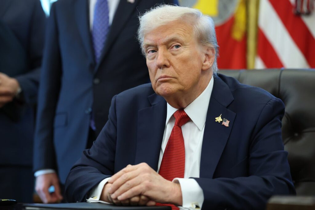 Trump spricht Diddy und Ghislaine Maxwell Verzeihung, als er verblüffend Reporter sagt: „Ich habe den Namen nicht so lange gehört.“