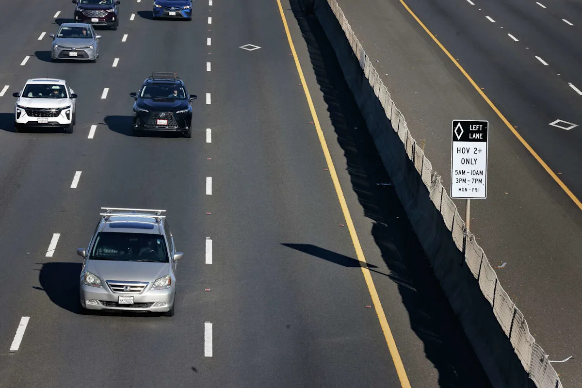 Endlich wurde ein neuer Abschnitt des California Highway 101 eröffnet. Autofahrer sagen, es habe zu einer „vollständigen Katastrophe“ geführt